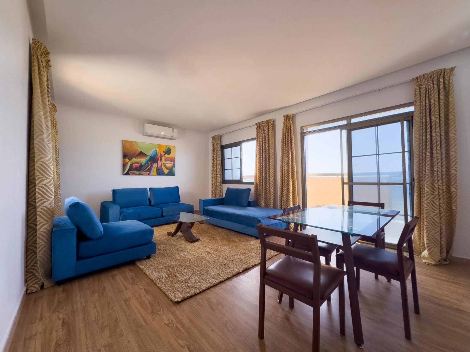 Oasis, Seaside Apartahotel